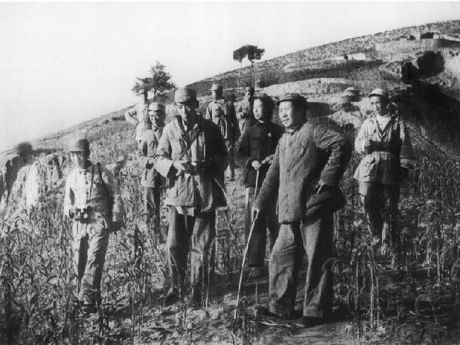 ����Ƭ��1947��3�£�ë����תս;��