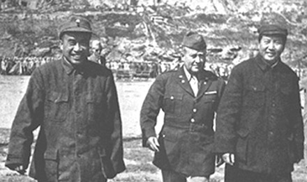 ����Ƭ��1944��8�£�ë�󶫡���º������۲����鳤�������У���Ӱ�������