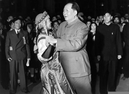 ����Ƭ��1957�꣬������ë�������衣