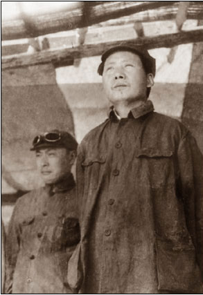 ����Ƭ��1939�꣬ë�󶫺ͳ�����һ��
