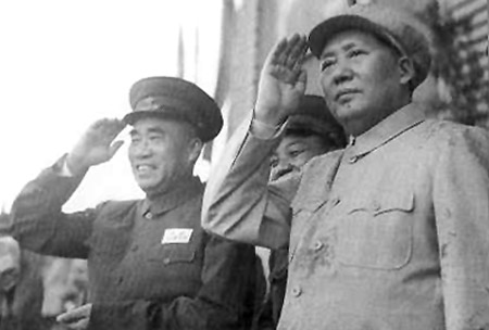 ����Ƭ��1952�꣬ë�󶫺����