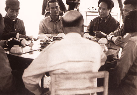 ����Ƭ��1944��6�£�ë�������д���������š�