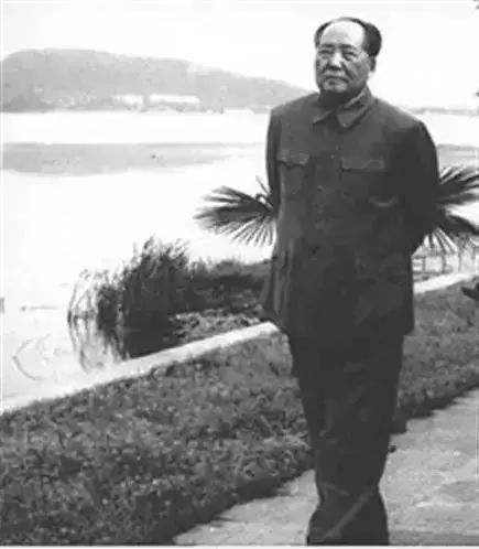 ����Ƭ��1961��12��26�գ��人��ë���ڶ������ݶȹ���68������