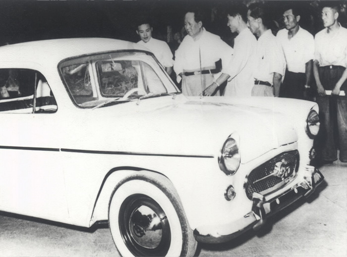 1958��6��20��ë��ϯ�����Ϻ��Ӳ쾮��ɽ��С�γ�