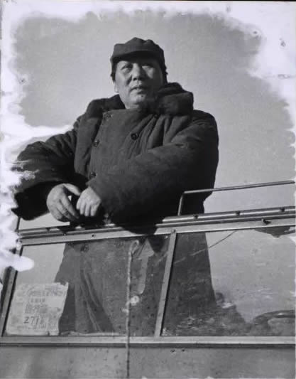1949��3��25�գ�ë��ϯ����Է�������Ĳ���