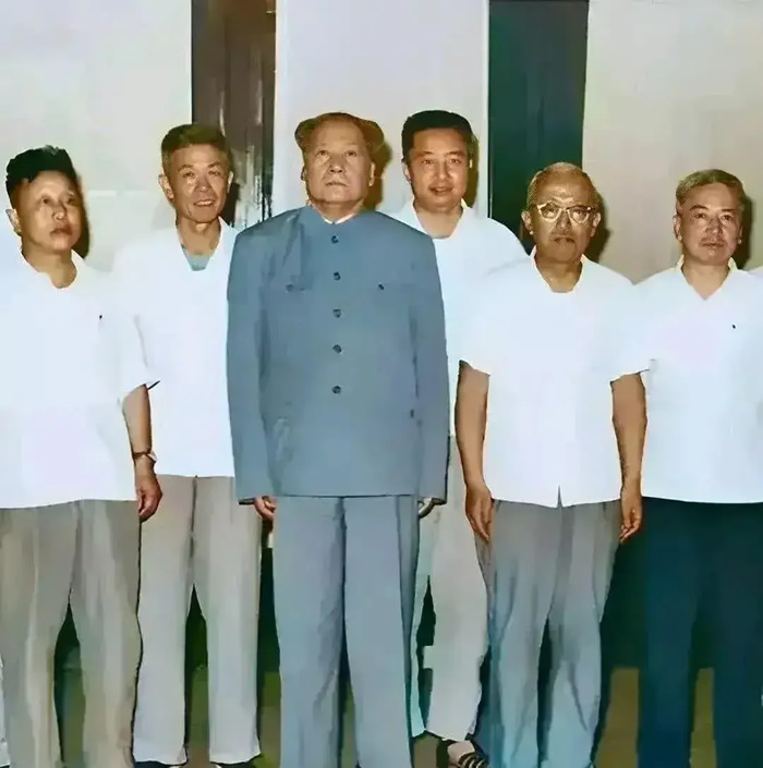 ë��ϯ�ͻ����棨�������ĺ�Ӱ